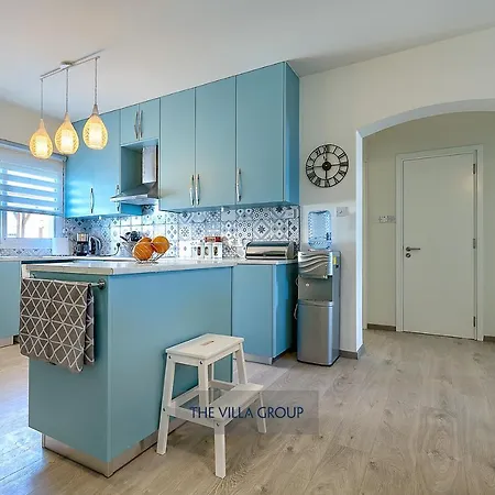Thea Vista Apartment *