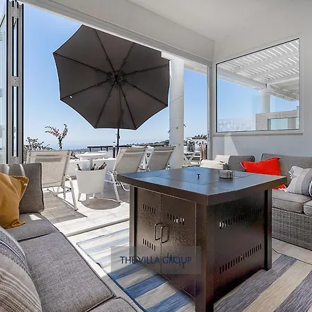 Thea Vista Apartment